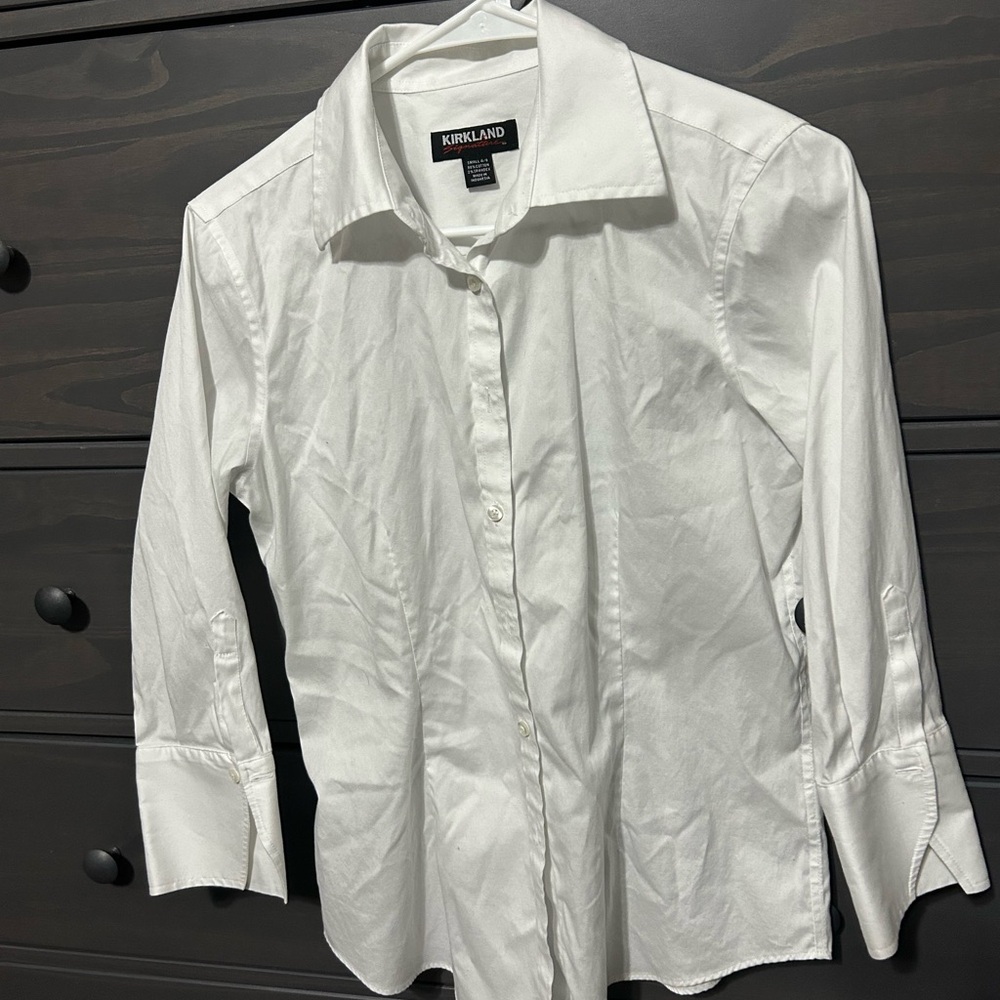 Kirkland Signature button down shirt. Size Small.